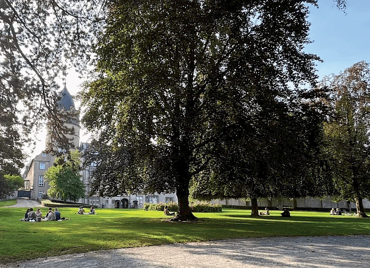 Schlossplatz Detmold 1