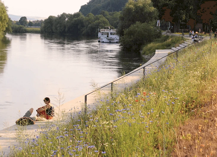 Weser promenade Höxter 1
